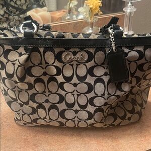 Vintage Coach Black and Tan Signature Handbag